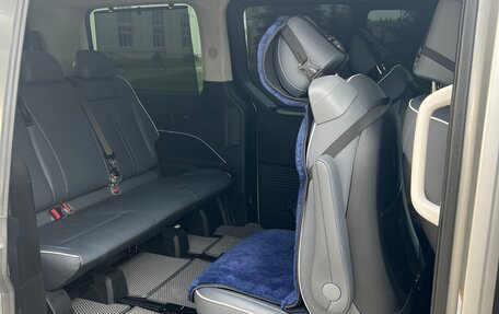 Hyundai Staria, 2021 год, 5 500 000 рублей, 14 фотография