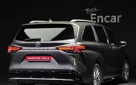 Toyota Sienna, 2021 год, 5 606 000 рублей, 3 фотография