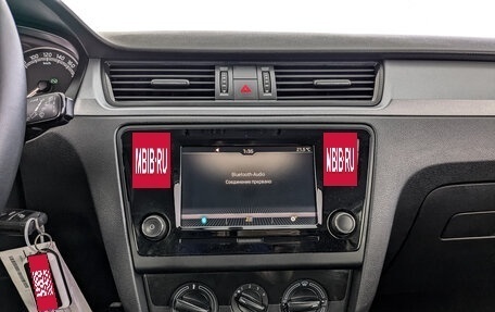 Skoda Rapid I, 2018 год, 1 270 000 рублей, 17 фотография