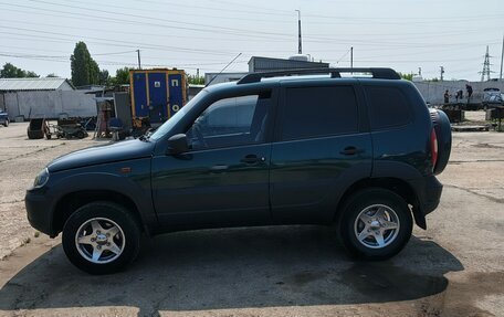 Chevrolet Niva I рестайлинг, 2004 год, 500 000 рублей, 4 фотография