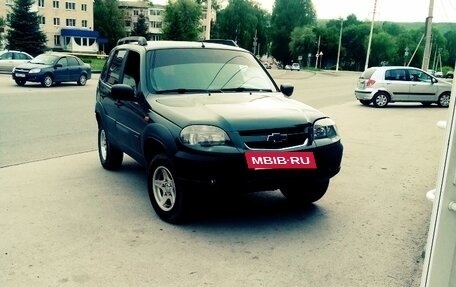 Chevrolet Niva I рестайлинг, 2004 год, 500 000 рублей, 5 фотография
