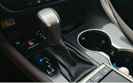 Lexus RX IV рестайлинг, 2020 год, 5 600 000 рублей, 36 фотография