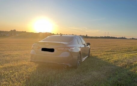 Toyota Camry, 2019 год, 2 100 000 рублей, 3 фотография
