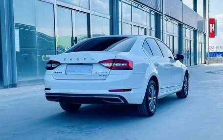 Skoda Octavia, 2022 год, 1 590 000 рублей, 2 фотография