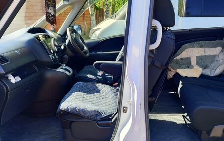 Nissan Serena IV, 2012 год, 1 200 000 рублей, 16 фотография