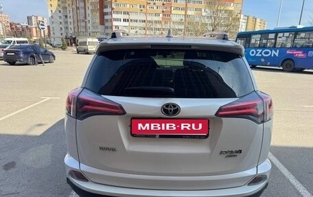Toyota RAV4, 2015 год, 2 950 000 рублей, 8 фотография