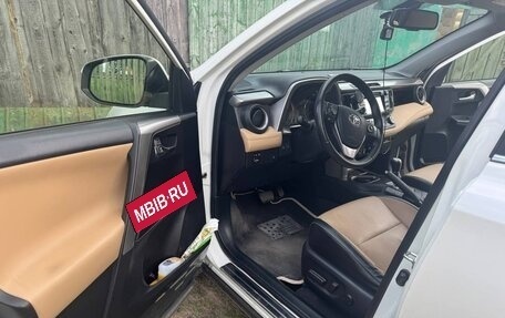 Toyota RAV4, 2015 год, 2 950 000 рублей, 12 фотография