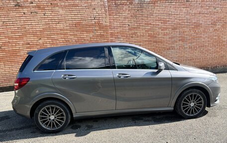 Mercedes-Benz B-Класс, 2015 год, 1 590 000 рублей, 2 фотография