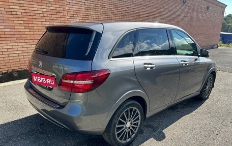 Mercedes-Benz B-Класс, 2015 год, 1 590 000 рублей, 3 фотография