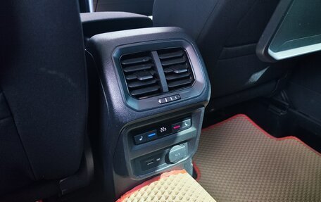 Volkswagen Tiguan II, 2019 год, 3 490 000 рублей, 24 фотография