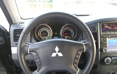 Mitsubishi Pajero IV, 2011 год, 1 600 000 рублей, 12 фотография