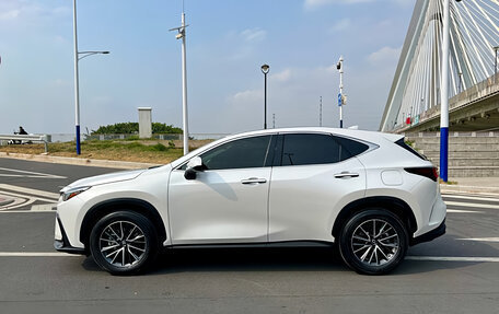 Lexus NX, 2022 год, 3 800 000 рублей, 8 фотография