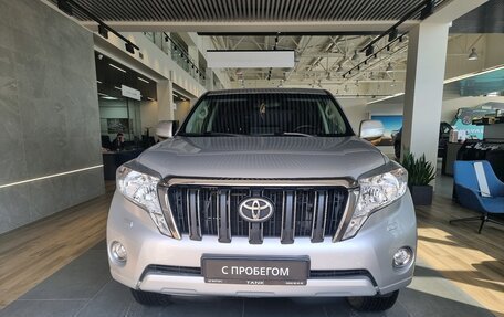 Toyota Land Cruiser Prado 150 рестайлинг 2, 2017 год, 3 490 000 рублей, 2 фотография
