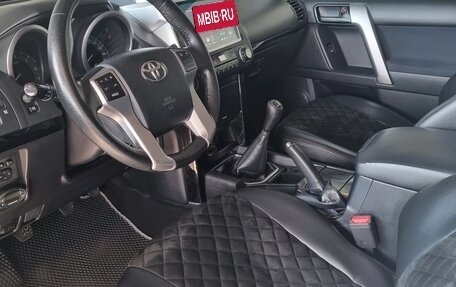 Toyota Land Cruiser Prado 150 рестайлинг 2, 2017 год, 3 490 000 рублей, 8 фотография