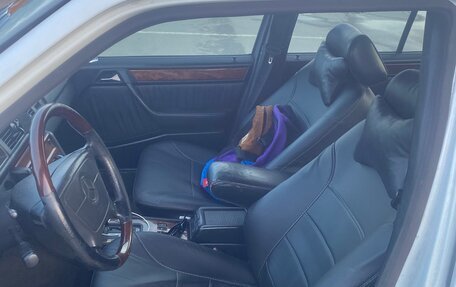 Mercedes-Benz W124, 1990 год, 290 000 рублей, 6 фотография