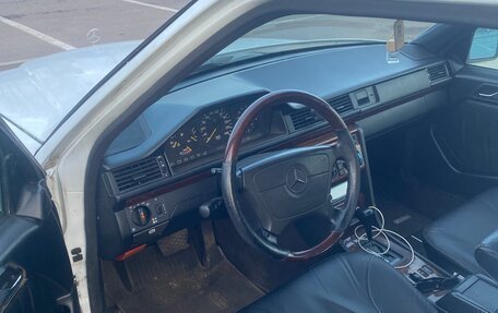 Mercedes-Benz W124, 1990 год, 290 000 рублей, 8 фотография