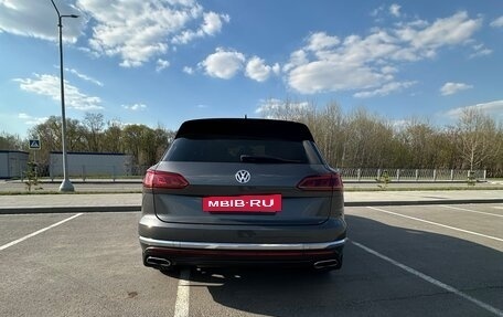 Volkswagen Touareg III, 2020 год, 6 000 000 рублей, 2 фотография