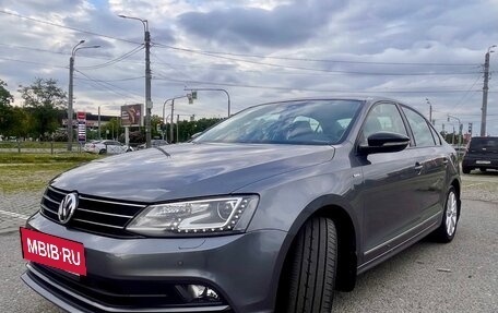Volkswagen Jetta VI, 2017 год, 1 545 000 рублей, 2 фотография
