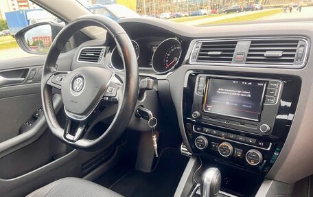 Volkswagen Jetta VI, 2017 год, 1 545 000 рублей, 10 фотография