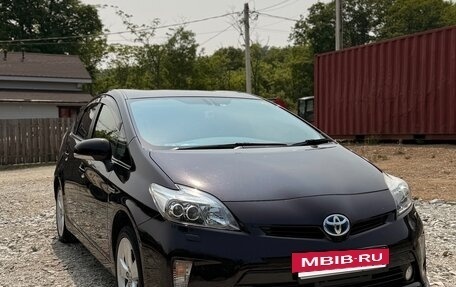 Toyota Prius, 2014 год, 1 490 000 рублей, 4 фотография