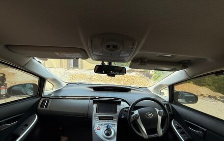 Toyota Prius, 2014 год, 1 490 000 рублей, 12 фотография