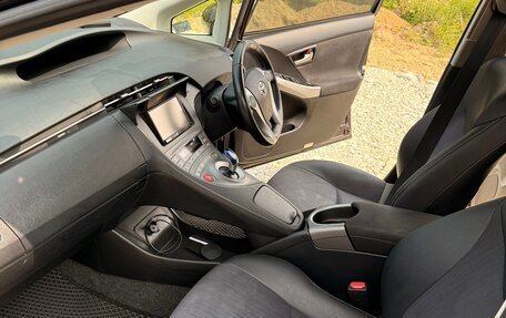 Toyota Prius, 2014 год, 1 490 000 рублей, 10 фотография