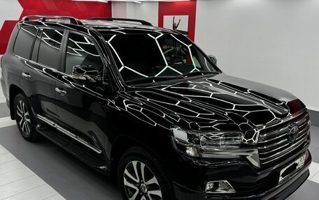 Toyota Land Cruiser 200, 2018 год, 7 600 000 рублей, 6 фотография