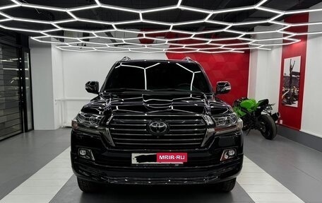Toyota Land Cruiser 200, 2018 год, 7 600 000 рублей, 9 фотография