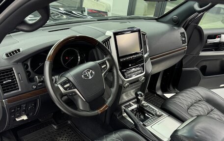 Toyota Land Cruiser 200, 2018 год, 7 600 000 рублей, 18 фотография
