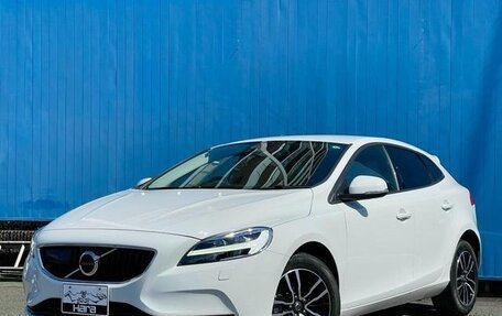 Volvo V40 II рестайлинг, 2019 год, 1 500 111 рублей, 1 фотография