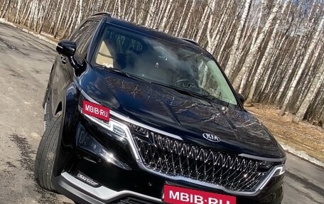 KIA Carnival, 2020 год, 3 750 000 рублей, 1 фотография