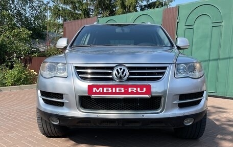 Volkswagen Touareg III, 2007 год, 1 350 000 рублей, 2 фотография