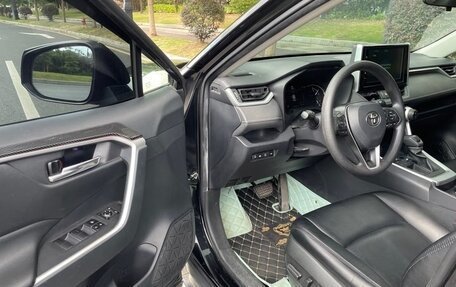 Toyota RAV4, 2022 год, 2 508 000 рублей, 5 фотография