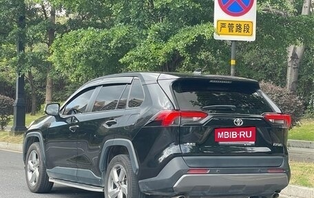 Toyota RAV4, 2022 год, 2 508 000 рублей, 4 фотография