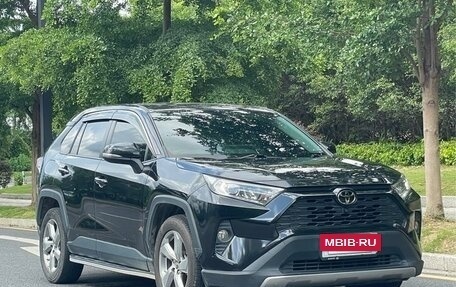 Toyota RAV4, 2022 год, 2 508 000 рублей, 3 фотография