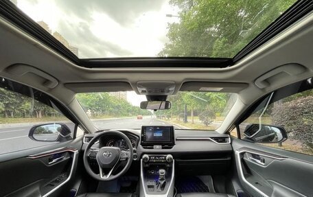 Toyota RAV4, 2022 год, 2 508 000 рублей, 7 фотография