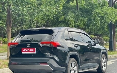 Toyota RAV4, 2022 год, 2 508 000 рублей, 10 фотография