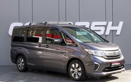 Honda Stepwgn IV, 2018 год, 2 100 000 рублей, 1 фотография
