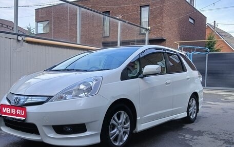 Honda Fit Shuttle I рестайлинг, 2012 год, 940 000 рублей, 1 фотография
