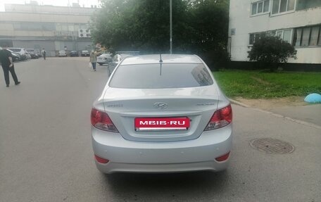 Hyundai Solaris II рестайлинг, 2012 год, 650 000 рублей, 3 фотография