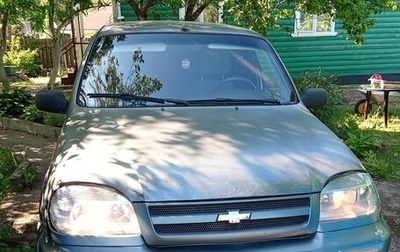 Chevrolet Niva I рестайлинг, 2004 год, 185 000 рублей, 1 фотография