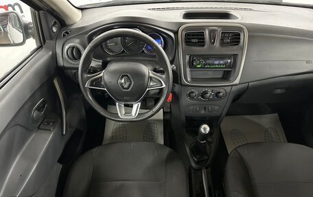 Renault Logan II, 2018 год, 689 000 рублей, 11 фотография