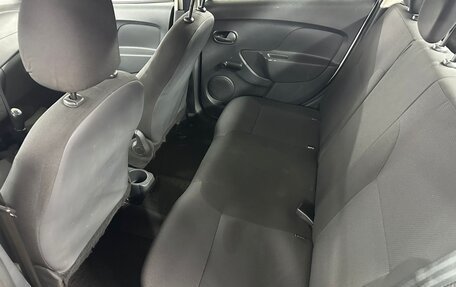 Renault Logan II, 2018 год, 689 000 рублей, 19 фотография