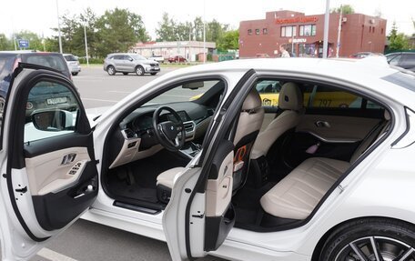 BMW 3 серия, 2019 год, 3 500 000 рублей, 17 фотография