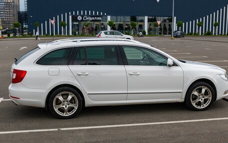 Skoda Superb III рестайлинг, 2011 год, 1 100 000 рублей, 4 фотография
