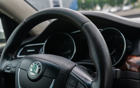 Skoda Superb III рестайлинг, 2011 год, 1 100 000 рублей, 14 фотография