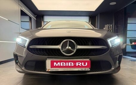 Mercedes-Benz A-Класс, 2019 год, 2 300 000 рублей, 3 фотография