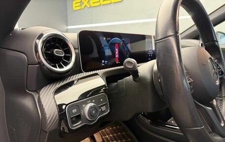 Mercedes-Benz A-Класс, 2019 год, 2 300 000 рублей, 10 фотография