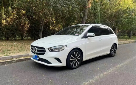 Mercedes-Benz B-Класс, 2021 год, 1 800 000 рублей, 1 фотография