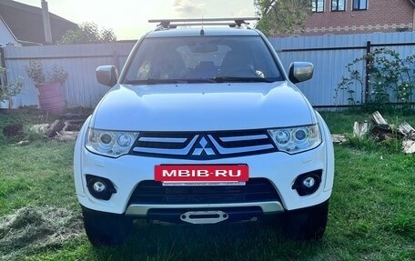 Mitsubishi Pajero Sport II рестайлинг, 2014 год, 1 700 000 рублей, 3 фотография